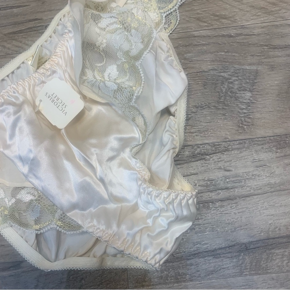 Victoria Secret Rare VTG Gold Label 90s 80s 100% Silk Lace Trim Bikini Panty - Picture 6 of 12